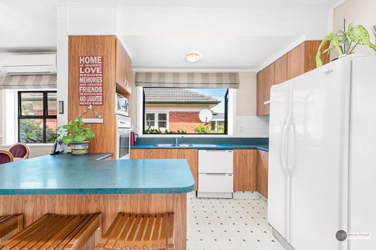 Photo of property in 71 Bell Road, Waiwhetu, Lower Hutt, 5010