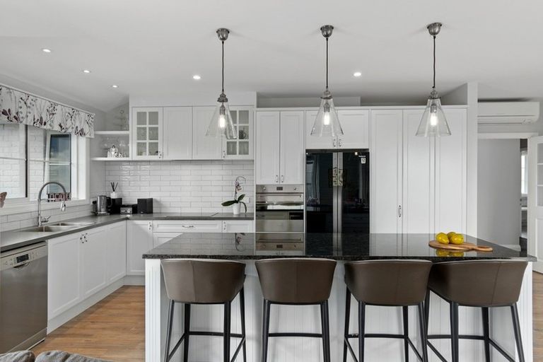 Photo of property in 24 Mervyn Place, Ohauiti, Tauranga, 3112