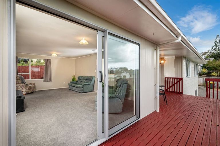 Photo of property in 1/301 Sunset Road, Sunnynook, Auckland, 0632