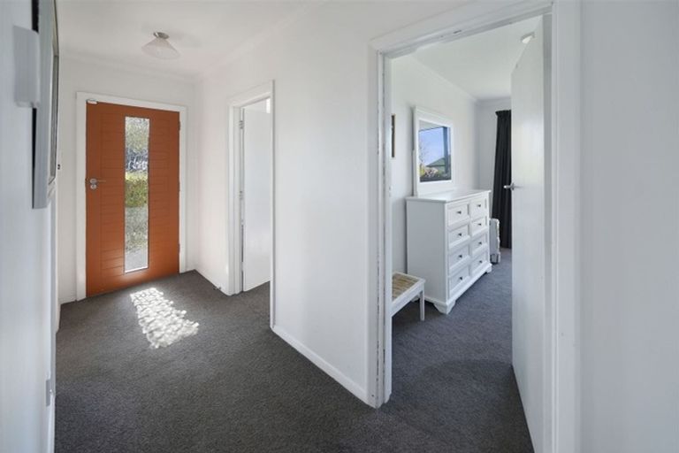 Photo of property in 33 Croziers Road, St Albans, Christchurch, 8052