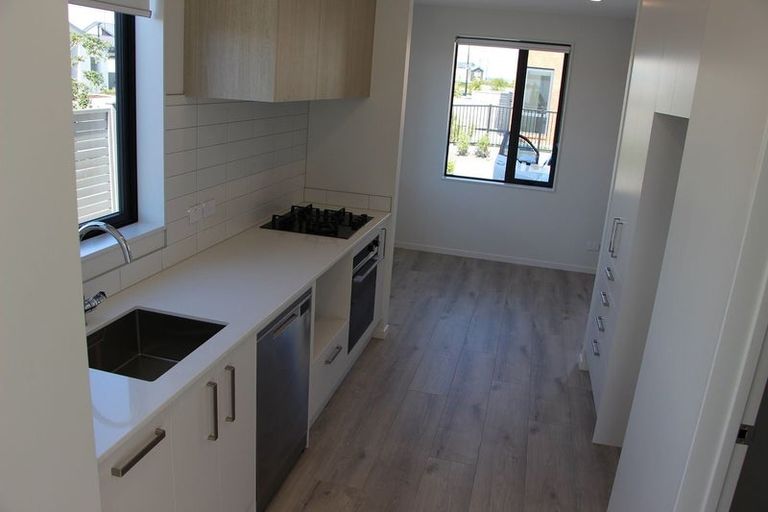 Photo of property in 11 Ngakoro Road, Karaka, Papakura, 2113