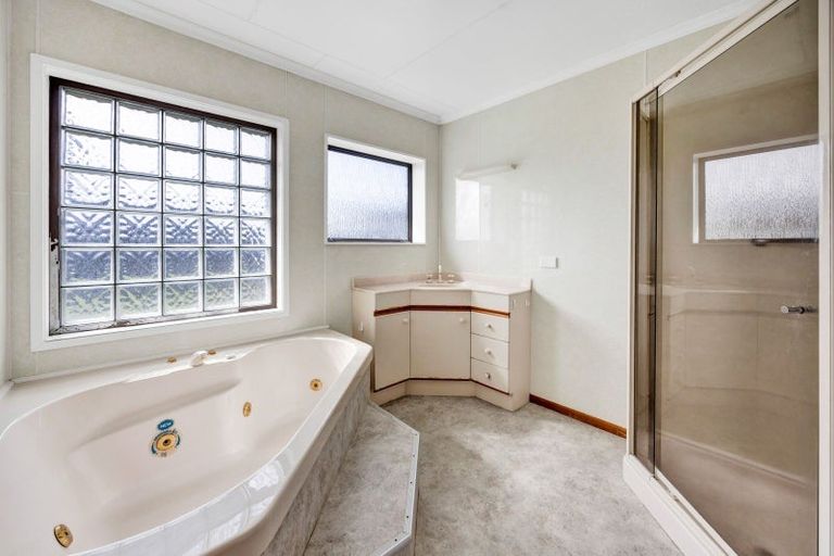 Photo of property in 14 Pohutukawa Drive, Opunake, 4616
