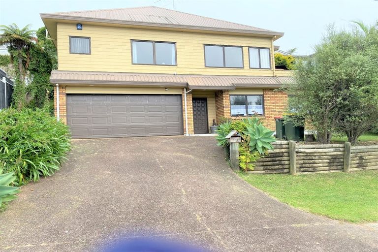 Photo of property in 1/7 Colmar Road, Mellons Bay, Auckland, 2014