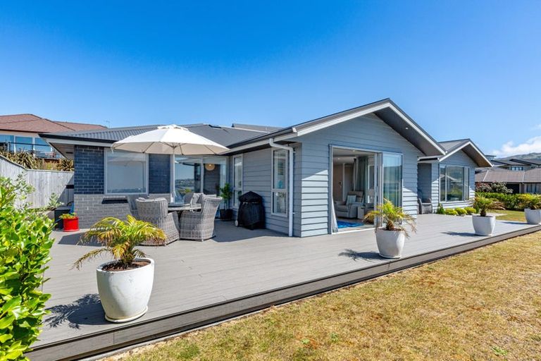 Photo of property in 5 Margaret Shields Avenue, Aotea, Porirua, 5024