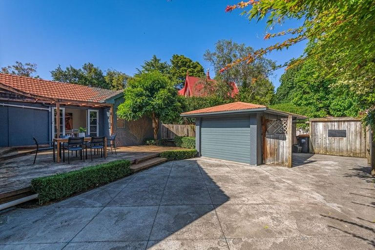 Photo of property in 162 Victoria Avenue, Hokowhitu, Palmerston North, 4410