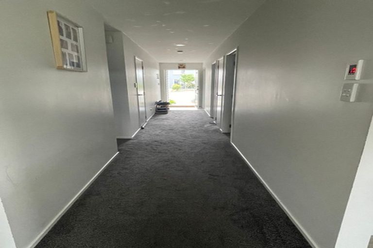 Photo of property in 11 Rere Close, Takanini, 2112