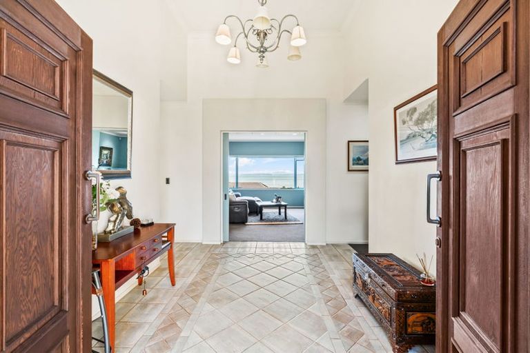Photo of property in 22 Marguerita Place, West Harbour, Auckland, 0618