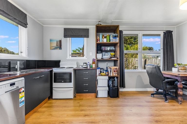 Photo of property in 67 Pikarere Street, Titahi Bay, Porirua, 5022