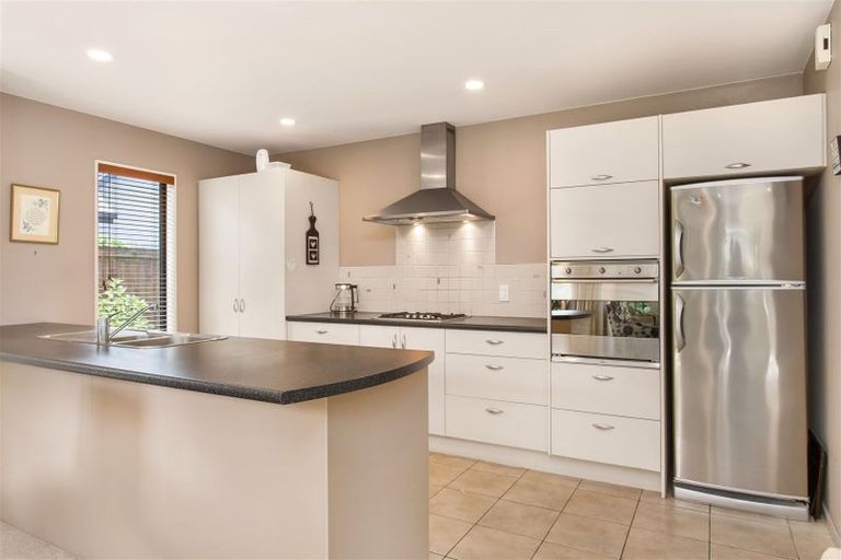 Photo of property in 16 Mary Street, Papanui, Christchurch, 8053