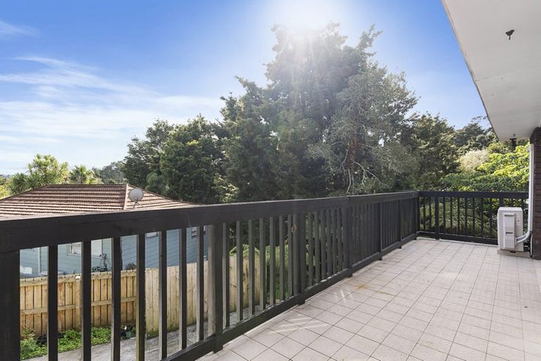 Photo of property in 15 Beeche Place, Birkdale, Auckland, 0626