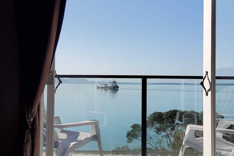 Photo of property in 102 Beach Road, Onerahi, Whangarei, 0110