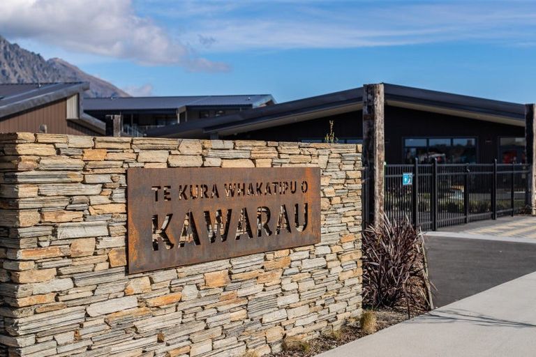 Photo of property in 9 Collie Road, Jacks Point, 9371