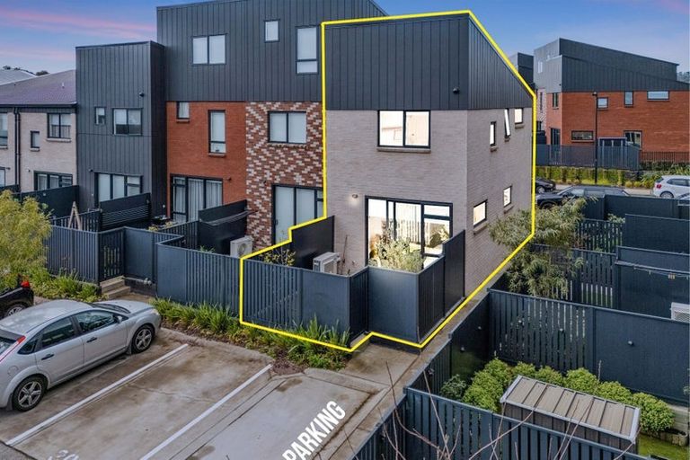 Photo of property in 29 Kotuitui Street, Manukau, Auckland, 2104