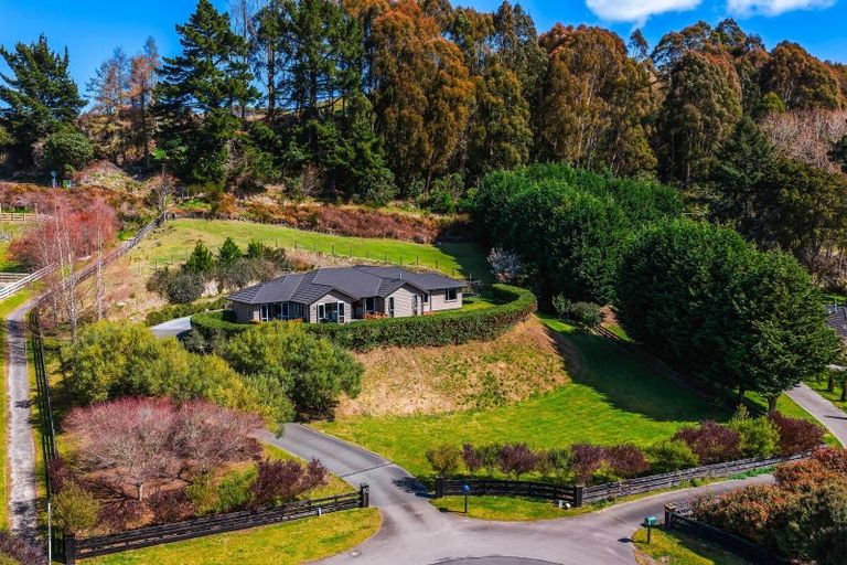 Photo of property in 90 Dalmore Way, Acacia Bay, Taupo, 3385