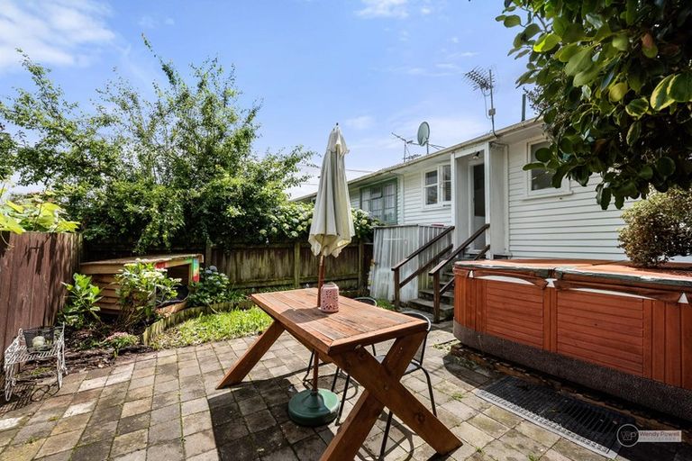 Photo of property in 2b Palfrey Street, Wallaceville, Upper Hutt, 5018