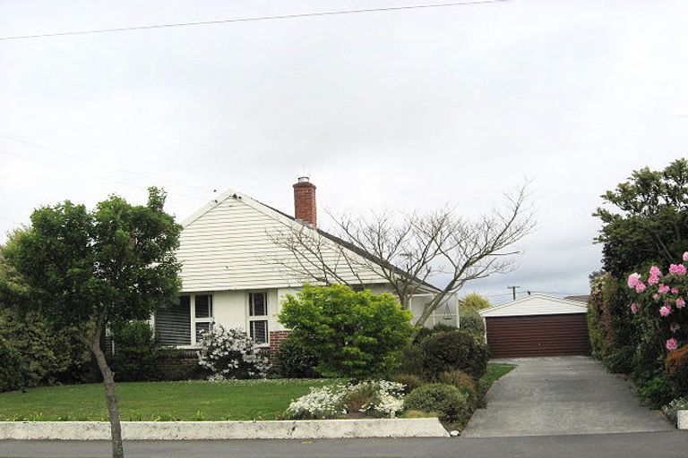 Photo of property in 18 Springbank Street, Bryndwr, Christchurch, 8053