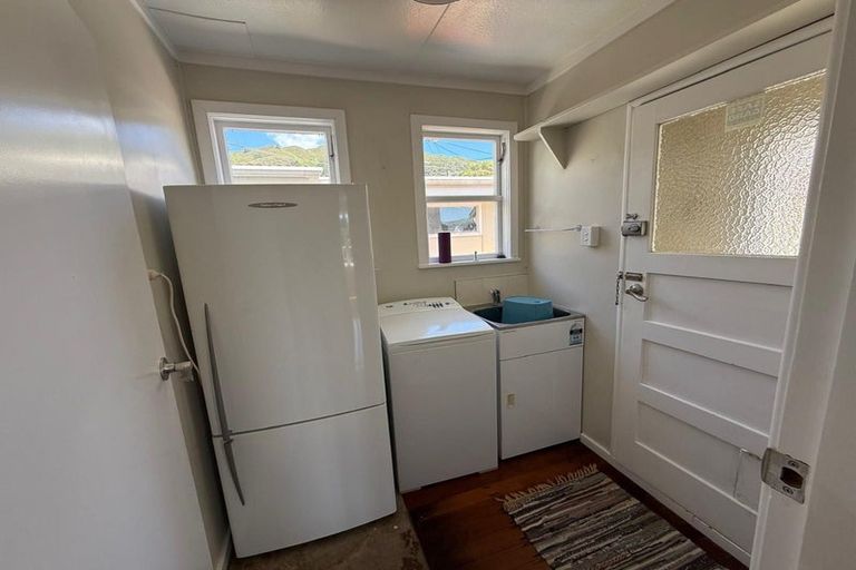 Photo of property in 31 Grierson Street, Naenae, Lower Hutt, 5011