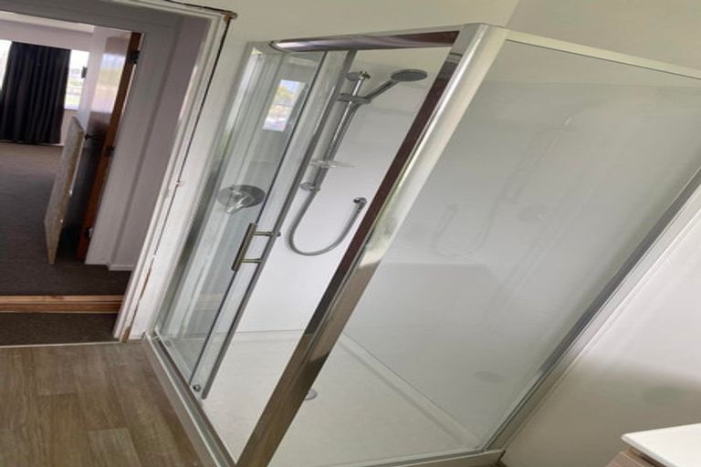 Photo of property in 68 Winchester Street, Levin, 5510