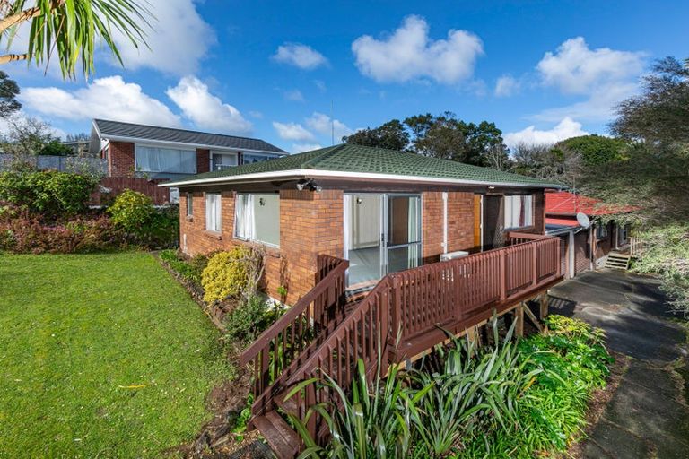 Photo of property in 1/21 Takapu Street, Henderson, Auckland, 0612