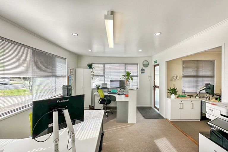 Photo of property in 1452a Hinemoa Street, Rotorua, 3010