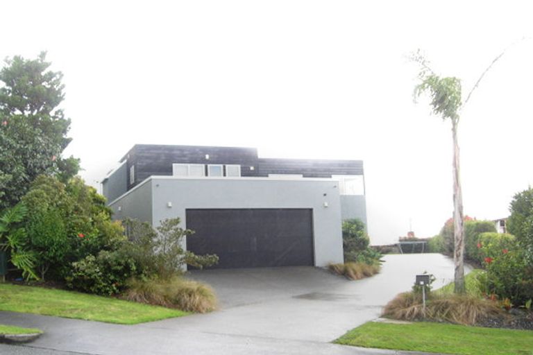 Photo of property in 12 Haseler Crescent, Howick, Auckland, 2014