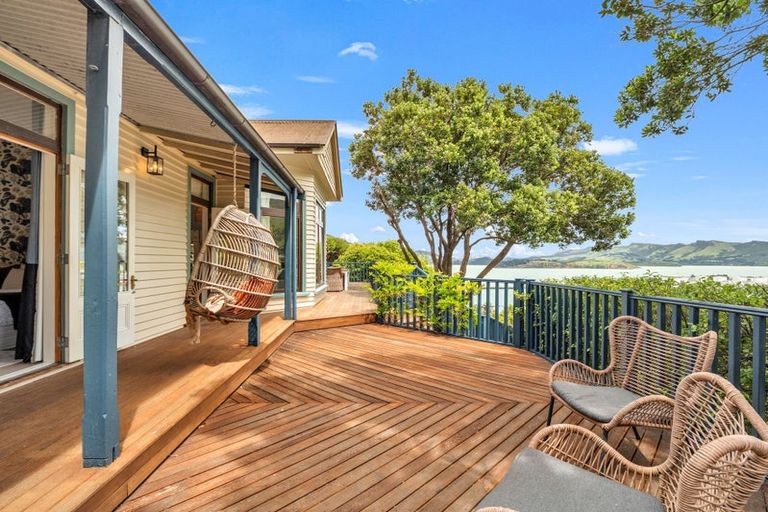 Photo of property in 40 Reserve Terrace, Lyttelton, 8082
