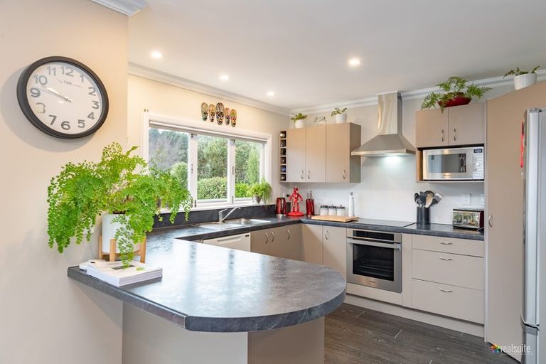 Photo of property in 15 Montgomery Crescent, Clouston Park, Upper Hutt, 5018