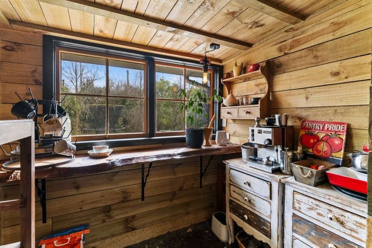 Photo of property in 280 Whitecliffs Road, Whitecliffs, Coalgate, 7673