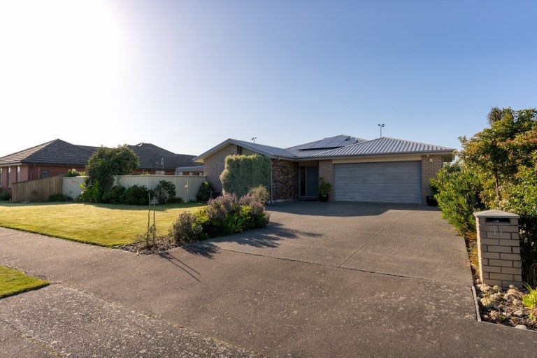 Photo of property in 11 Melville Crescent, Rolleston, 7614