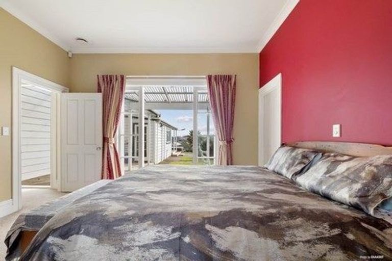 Photo of property in 235 Victoria Street West, Pukekohe, 2120