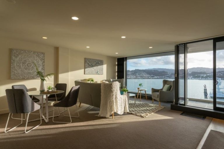Photo of property in Shelley Bay Terraces, 5/61 Maupuia Road, Maupuia, Wellington, 6022