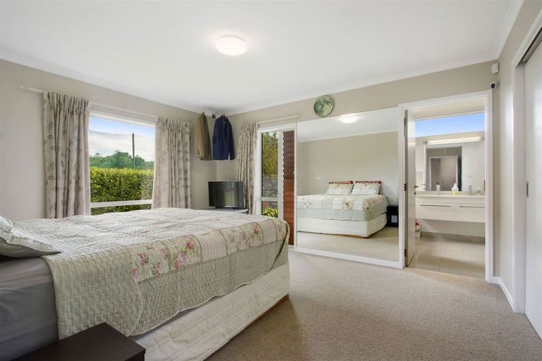 Photo of property in 2 Friis Drive, Katikati, 3178