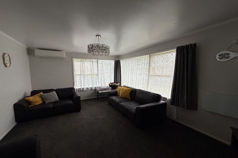 Photo of property in 3 Chisholm Place, Mangere East, Auckland, 2024