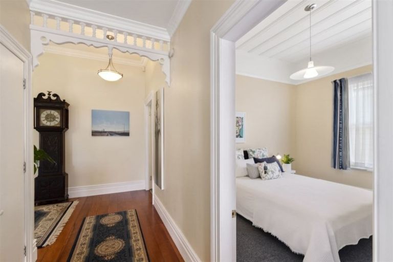 Photo of property in 36 Church Street, Devonport, Auckland, 0624