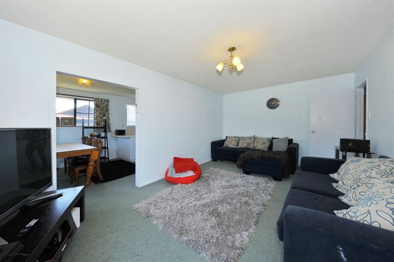 Photo of property in 2/5 Peebles Drive, Hei Hei, Christchurch, 8042