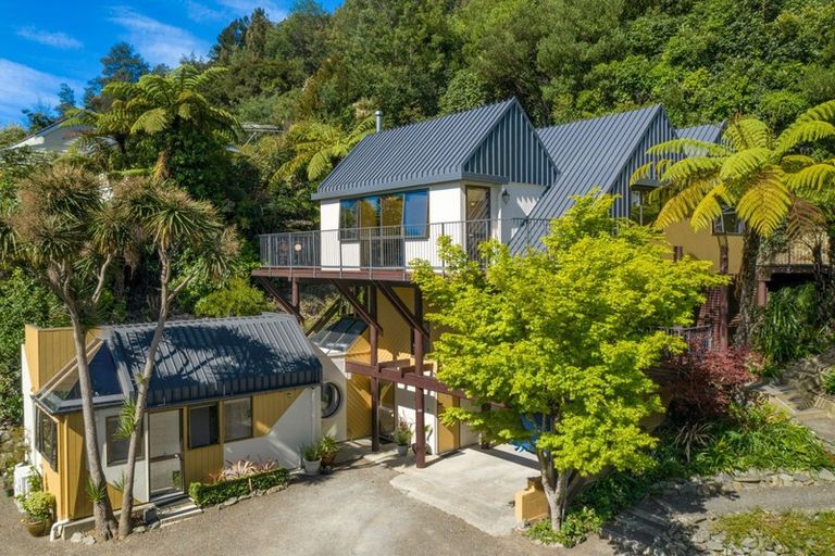 Photo of property in 9b Milton Terrace, Picton, 7220