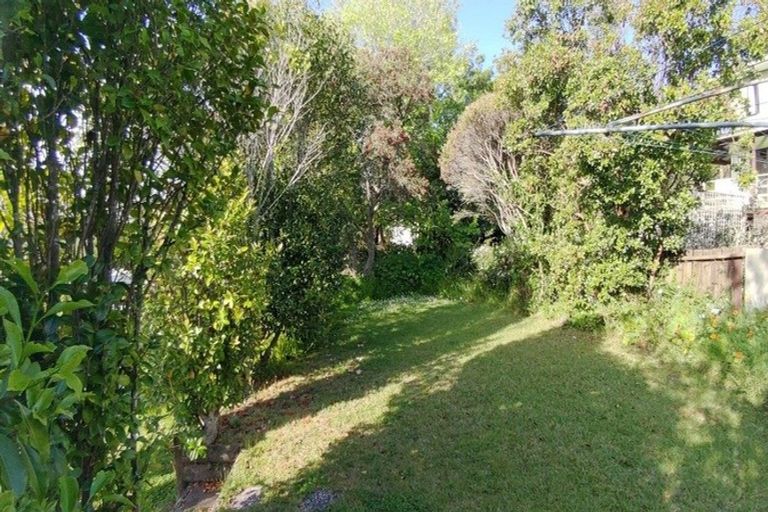 Photo of property in 1/17 Weetman Drive, Browns Bay, Auckland, 0630