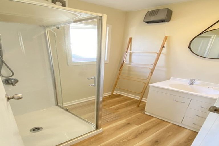 Photo of property in 36 Charlcott Street, Burnside, Christchurch, 8053