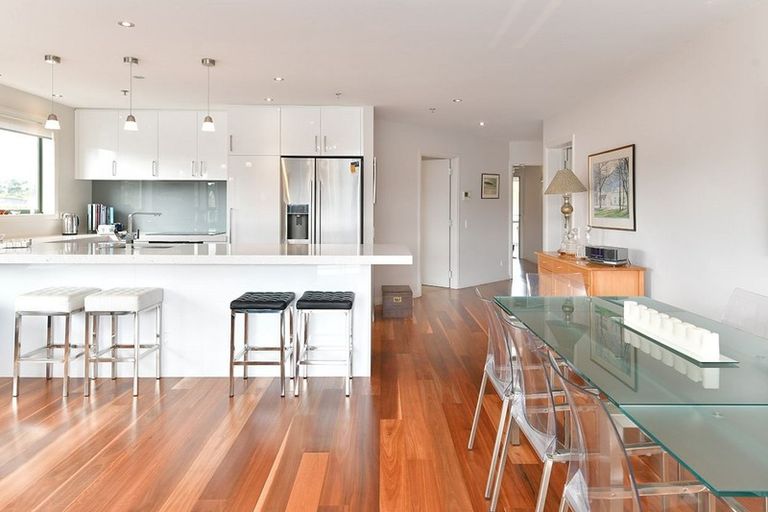 Photo of property in 84 Harbour Village Drive, Gulf Harbour, Whangaparaoa, 0930