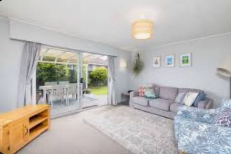 Photo of property in 2/95 Cottonwood Street, Parklands, Christchurch, 8083