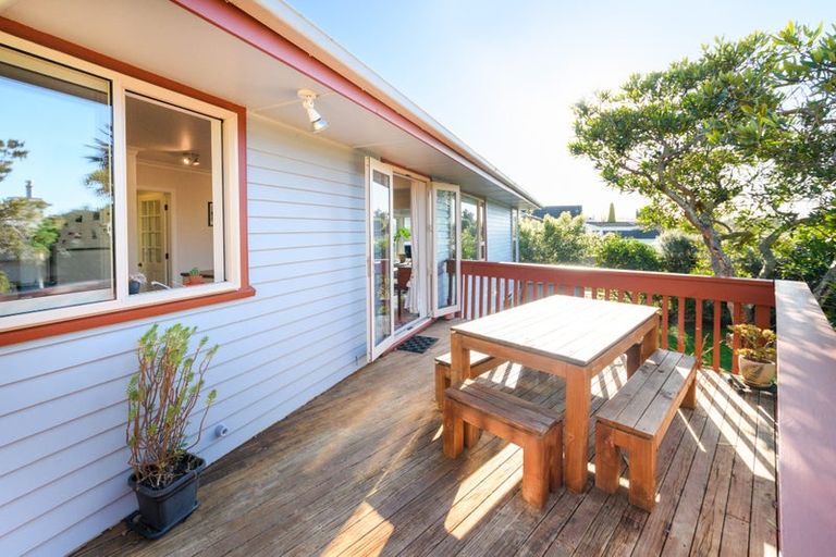 Photo of property in 39 Lincoln Terrace, Hokowhitu, Palmerston North, 4410