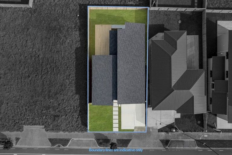 Photo of property in 35 Kaitiaki Drive, Clarks Beach, 2122