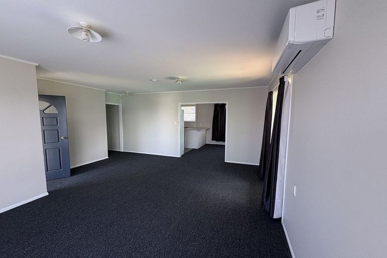 Photo of property in 2 Capella Place, Manurewa, Auckland, 2102