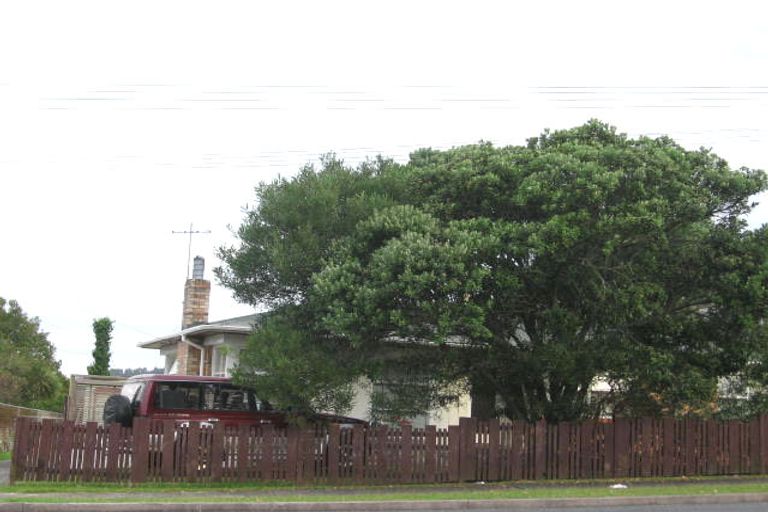 Photo of property in 82 Glengarry Road, Glen Eden, Auckland, 0602