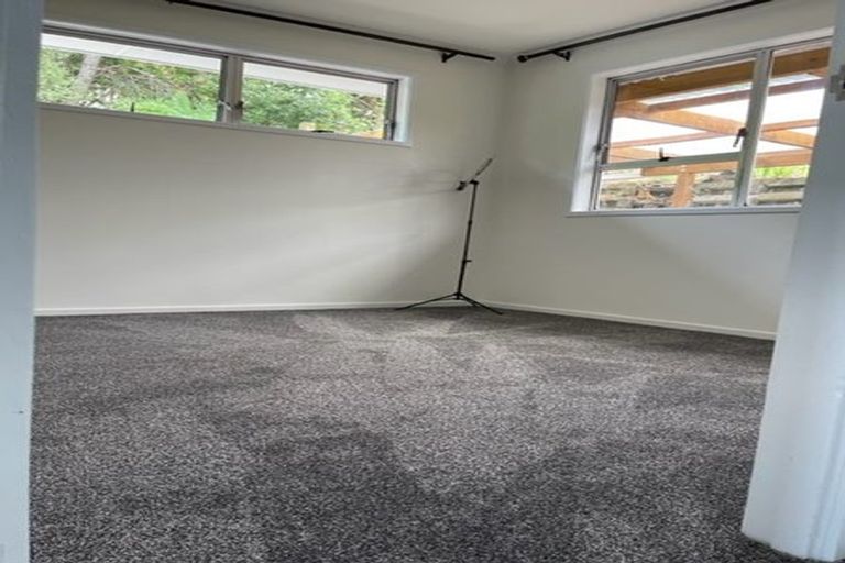 Photo of property in 31 Sequoia Place, Sunnynook, Auckland, 0620