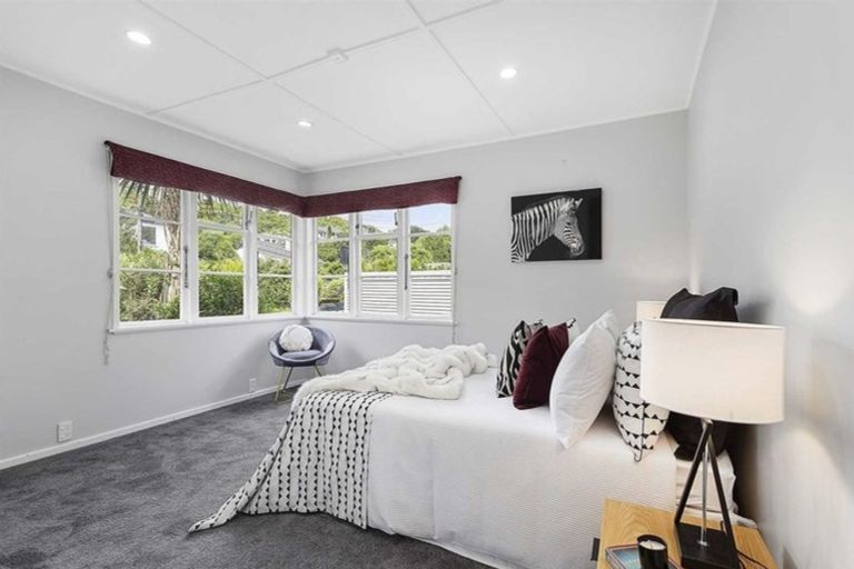 Photo of property in 11 Warwick Street, Wilton, Wellington, 6012