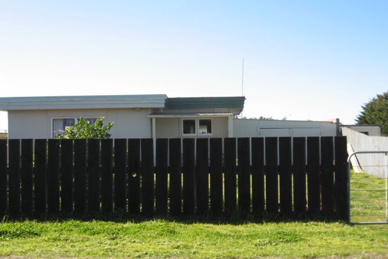 Photo of property in 27 Hunia Terrace, Himatangi Beach, Foxton, 4891