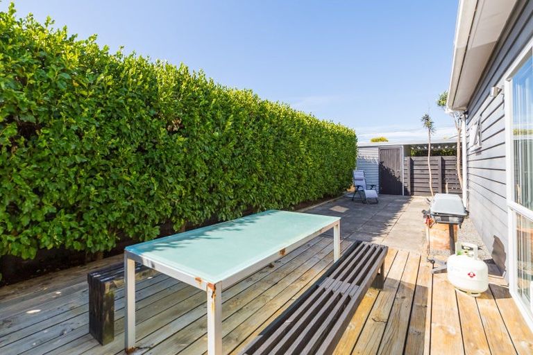 Photo of property in 43 Sackville Street, Martinborough, 5711