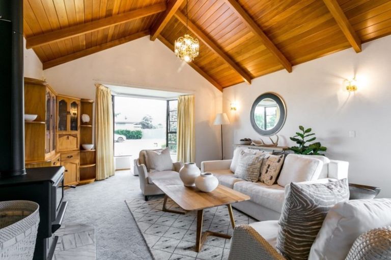 Photo of property in 65 Auckland Road, Greenmeadows, Napier, 4112