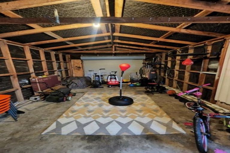 Photo of property in 8 Sussex Street, Levin, 5510